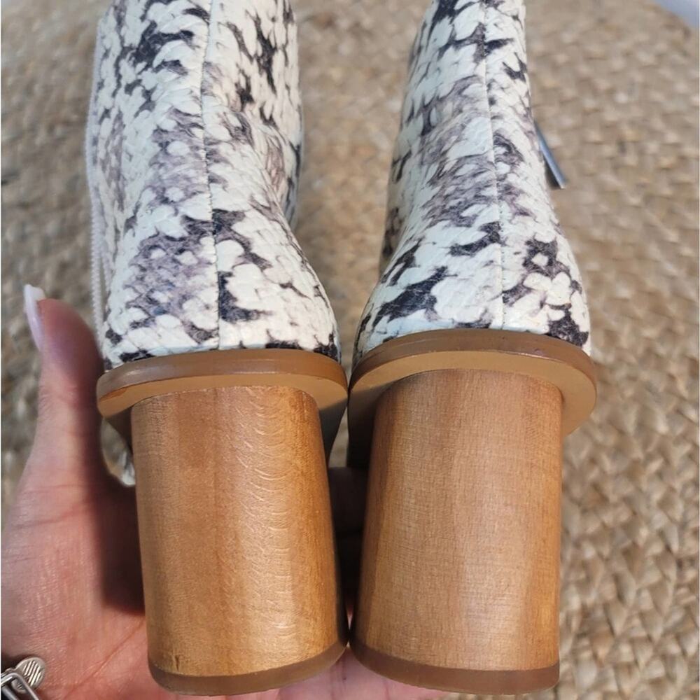 1 STATE Kelte Roccia Snake Print Leather Bootie Woodgrain Block Heel Pointed Toe - Picture 7 of 16